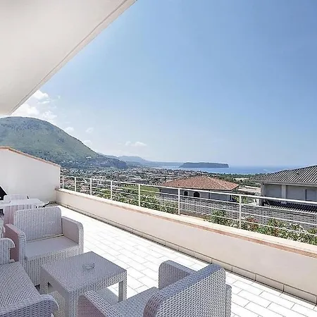 Tortora Marina Holiday Sleeps 16 With Pool And Air Con Holiday home
