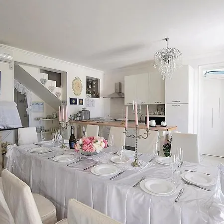 Holiday home Tortora Marina Holiday Sleeps 16 With Pool And Air Con *