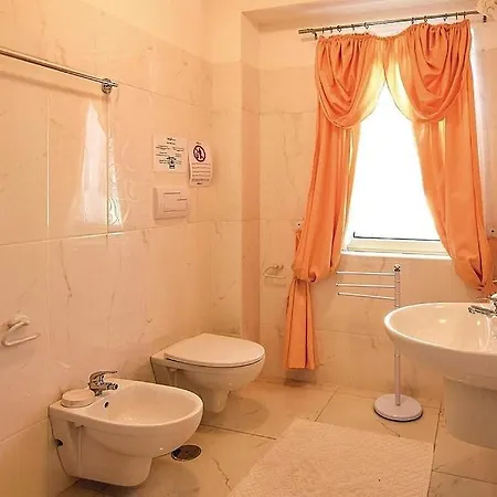 Holiday home Tortora Marina Holiday Sleeps 16 With Pool And Air Con Praia a Mare