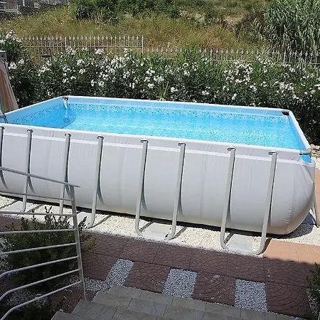 Tortora Marina Holiday Sleeps 16 With Pool And Air Con Holiday home Praia a Mare