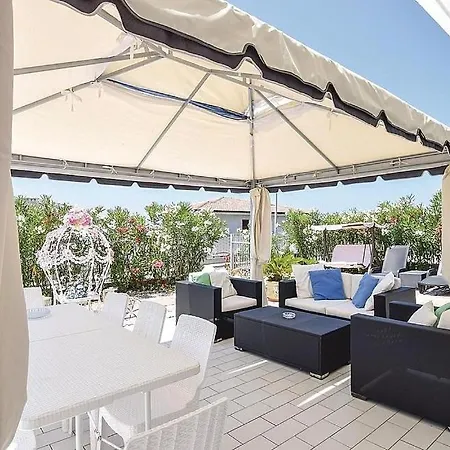 Tortora Marina Holiday Sleeps 16 With Pool And Air Con Holiday home