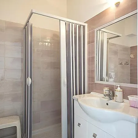 Holiday home Tortora Marina Holiday Sleeps 16 With Pool And Air Con Praia a Mare