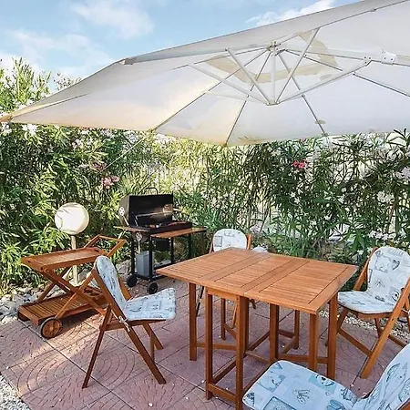 Tortora Marina Holiday Sleeps 16 With Pool And Air Con
