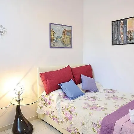 Tortora Marina Holiday Sleeps 16 With Pool And Air Con * Praia a Mare