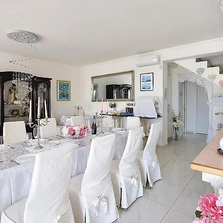 Tortora Marina Holiday Sleeps 16 With Pool And Air Con